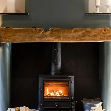 Carrholme Settle